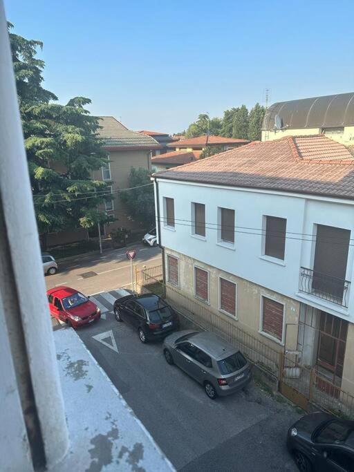Appartamento Vicino Al Duomo Con Parcheggio Privato Padua Exteriör bild